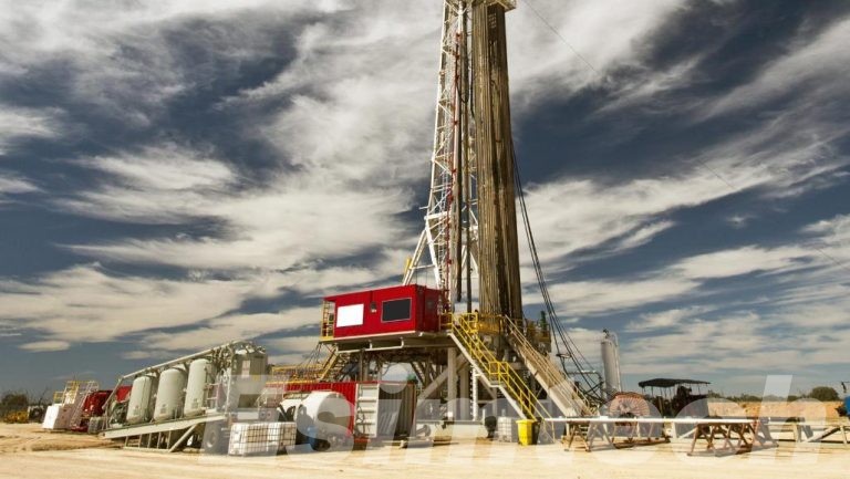 Loop Oil Rig Oil Rigs on Land - What You Need to Know - Esimtech