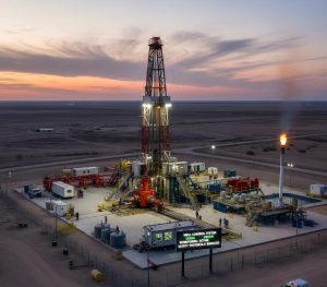 Drilling operation site overview highlighting well control safety in drilling engineering